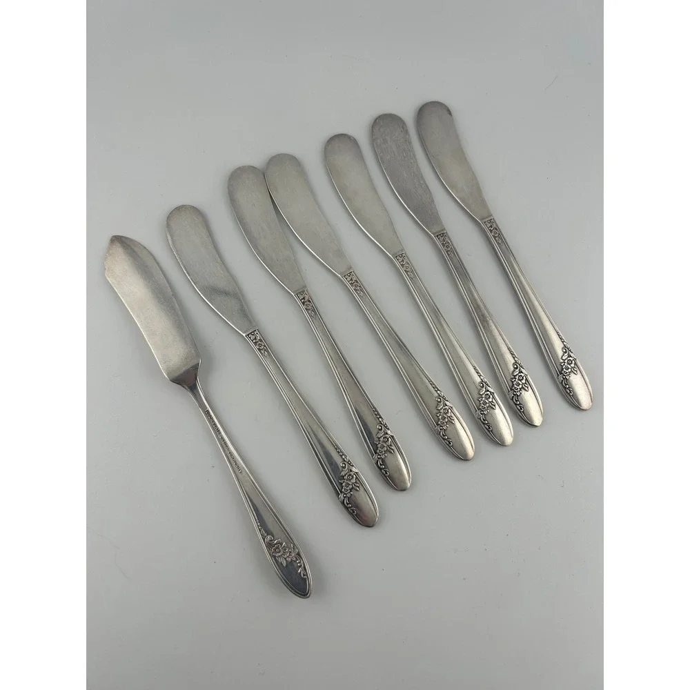 Set of 7 Vintage Oneida Community Tudor Plate Silver Plated Butter Knives Floral